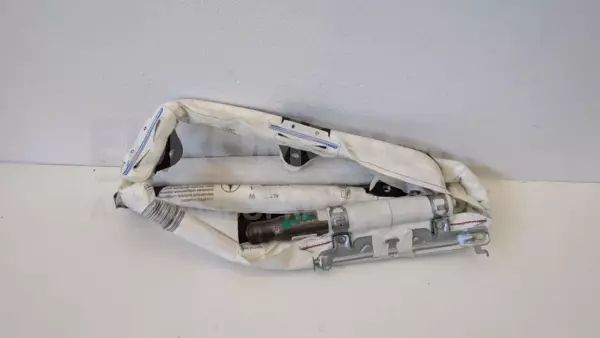 Ліва бічна шторка безпеки Mercedes A-class 2.2cdi (W176) 2012-2018 0589-P1000338 it-12913 Дизель euromotors.com.ua