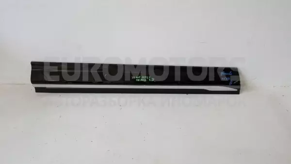 Наружная отделка левой передней двери Volvo XC60 2.0 Turbo 2017 32208736 it-12928 euromotors.com.ua