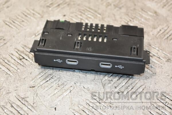 Разьем Type-C VW Tiguan 2016 5NA035736 392007 euromotors.com.ua