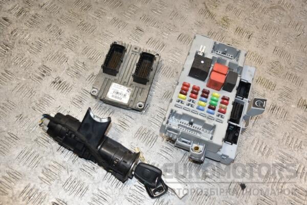 Блок управління двигуном комплект Fiat Doblo 1.4 8V 2000-2009 51798636 392696 euromotors.com.ua