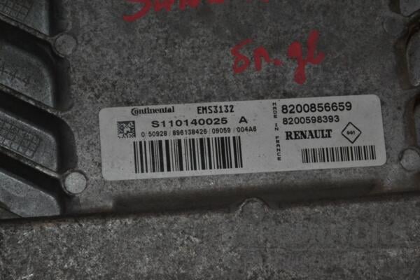 Блок керування двигуном Renault Sandero 1.4 8V 2007-2013 S110140025A 393484 - 2