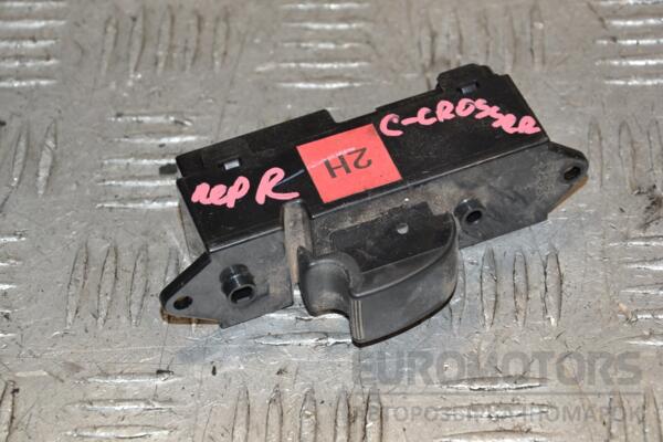 Кнопка стеклоподъемника передняя правая Citroen C-Crosser 2009-2013 8608A182 393544 euromotors.com.ua