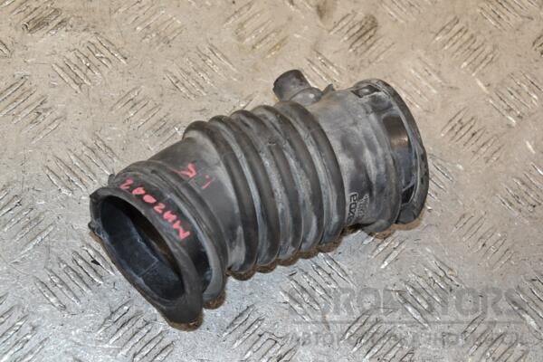 Патрубок воздушного фильтра Mazda 2 1.5 16V 2014 P53N13221 394402 euromotors.com.ua