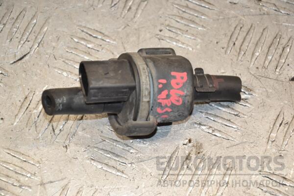 Клапан вентиляции топливного бака VW Polo 1.4 16V FSI 2001-2009 058133517B 394528 euromotors.com.ua
