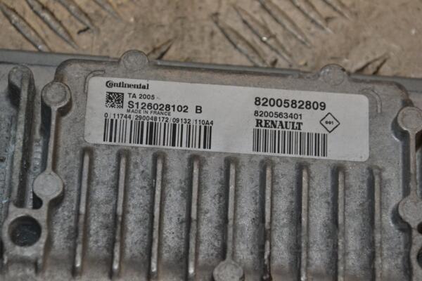 Блок управления АКПП Renault Clio 2.0 16V (III) 2005-2012 8200582809 394956 - 2