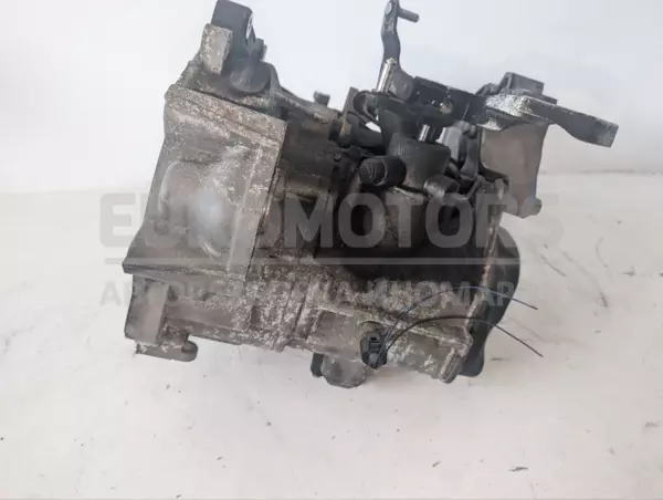 Б/в механічна коробка передач VW Golf 1.6 8V (V) 2003-2008 FVH it-13224 Бензин - 4