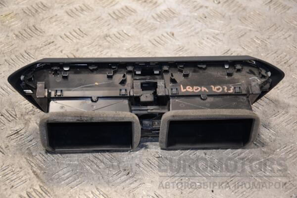 Дефлектор воздушный центральный Seat Leon 2020 5FA819110A 396144 - 2
