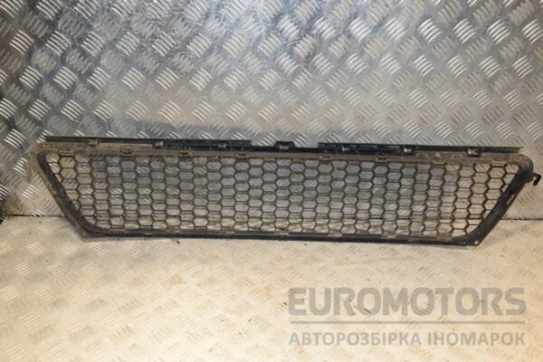 Решітка переднього бампера центральна Renault Sandero 2007-2013 8200735103 400145 - 2