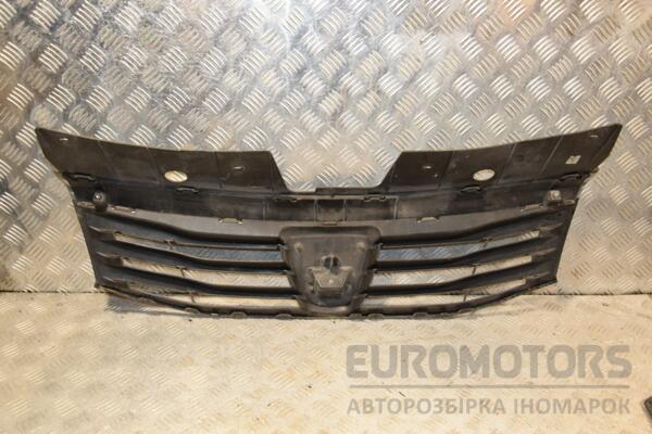 Решетка радиатора Dacia Sandero 2007-2013 8200735104 400147 - 2
