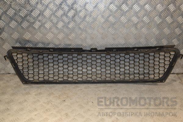 Решітка переднього бампера центральна Renault Sandero 2007-2013 8200735103 400162 - 2