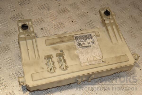 Блок предохранителей Ford Focus (II) 2004-2011 7M5T14A073BB 401862 - 2