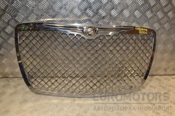 Решетка радиатора (дефект) Chrysler 300C 2004-2010 402621 euromotors.com.ua