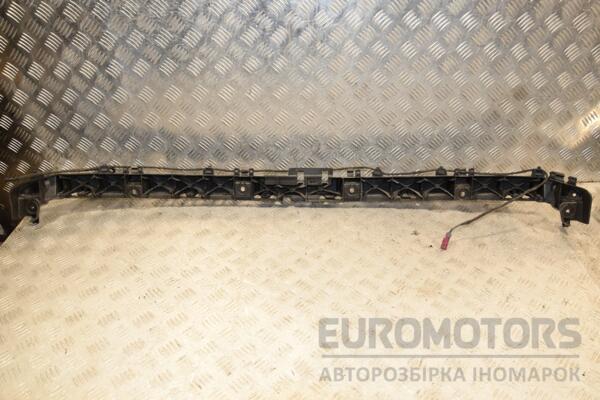 Кронштейн заднего бампера центральный Skoda Karoq 2017 57A807863A 402814 - 2