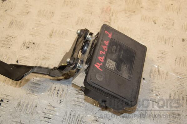 Блок ABS Mazda 2 2014 DG7R437A0 402936 euromotors.com.ua