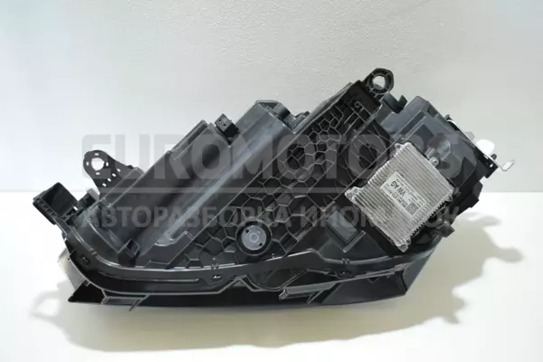 Права фара Crystal Lighting Skoda Superb 1.6 TDI 2024 3P1941016A it-13780 Дизель - 8