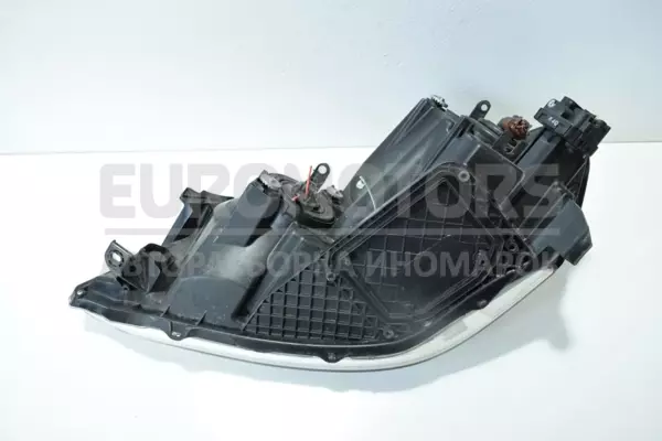 Правая фара Toyota Avensis Verso 2.2 2001-2009 it-13784 Дизель - 4