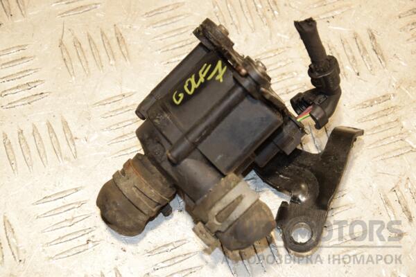 Насос электрический (помпа) VW Golf 1.6tdi (VII) 2012-2020 5Q0965561B 403031 euromotors.com.ua