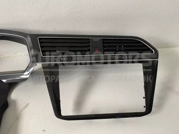 Панель аварійних кнопок VW Tiguan 2.0tdi 2016 5NB815720 it-12637 Дизель - 2