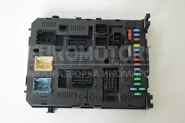 Блок запобіжників Peugeot 5008 1.6 DCI 2009-2017 966405908002 it-13532 euromotors.com.ua