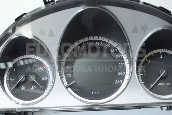 Приладова панель Mercedes C-class 2.2 CDI (W204) 2007-2015 A2049002105 it-13969 Дизель - 2