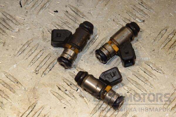 Форсунка бензин электрическая Fiat Grande Punto 1.4 8V 2005 IWP160 406639 euromotors.com.ua