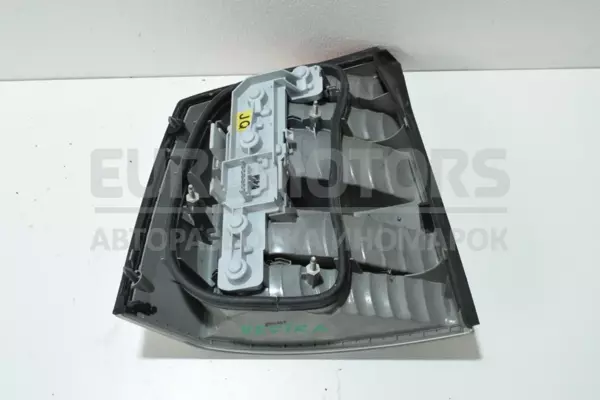 Правий задній ліхтар Opel Vectra (C) 2002-2008 13130644 it-14021 - 2