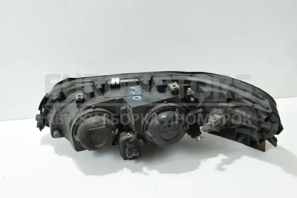 Права фара Volvo V70 2.4 2001-2006 8693548 it-14099 Бензин - 2
