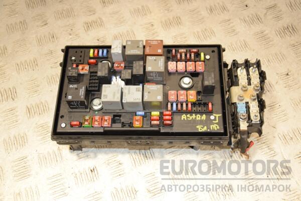 Блок предохранителей Opel Astra (J) 2009-2015 13343769 407647 euromotors.com.ua
