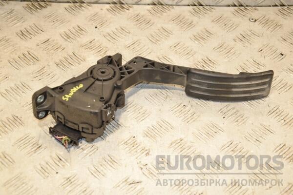 Педаль газу пластик електро Renault Sandero 2007-2013 8200386506 407754 euromotors.com.ua