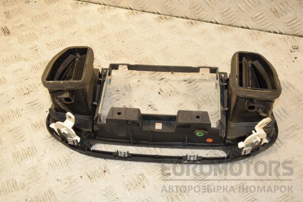 Дефлектор воздушный центральный 15- Fiat Doblo 2010 LS395550 408619 - 2