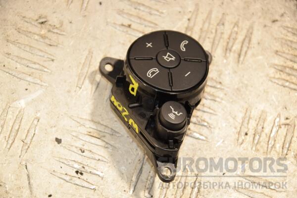 Кнопки руля правые Mercedes C-class (W204) 2007-2015 A2048210051 408899 euromotors.com.ua