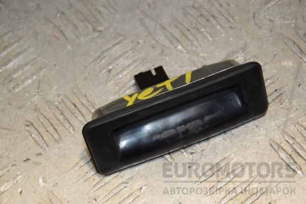 Кнопка відкриття кришки багажника зовнішня Skoda Yeti 2009 5J0827566E 409175 euromotors.com.ua