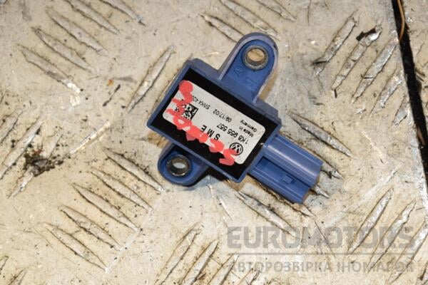 Датчик удара Airbag VW Scirocco 2008-2017 1K8955557 410063 euromotors.com.ua