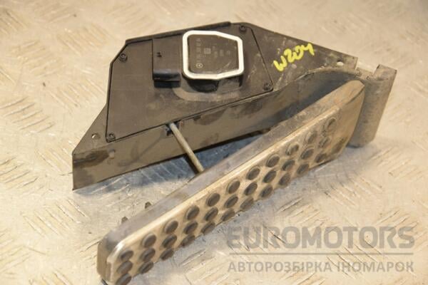 Педаль газа электр пластик Mercedes C-class (W204) 2007-2015 A2043000204 411799 euromotors.com.ua
