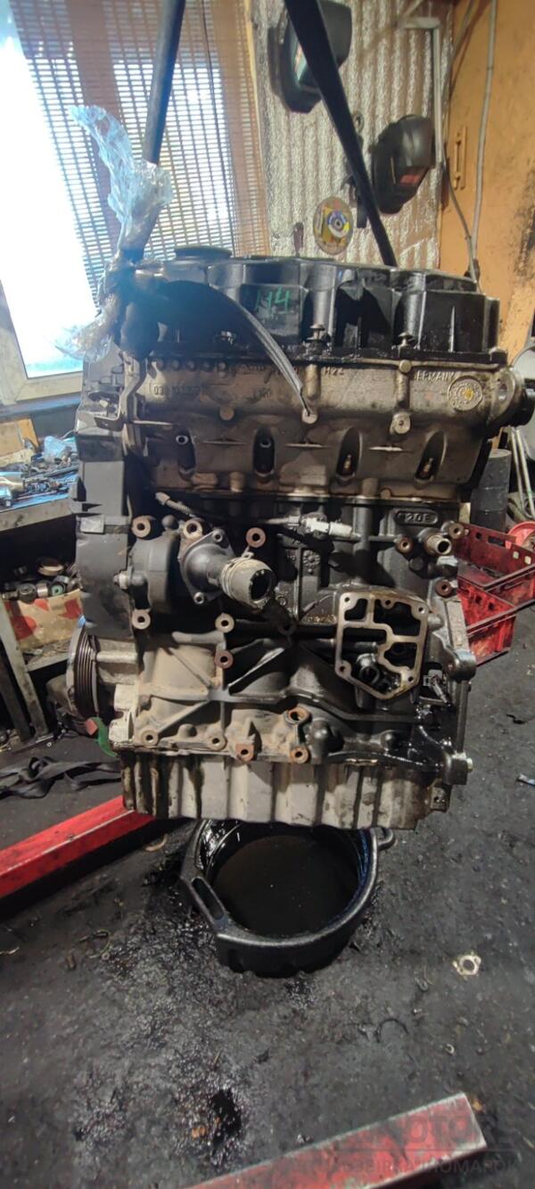 Двигатель VW Jetta 1.9tdi 2006-2011 BLS BF-694 - 4