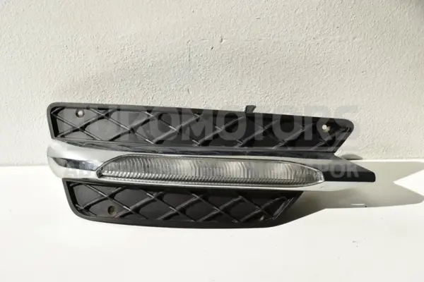 Права протитуманна фара Mercedes C-class 2.2 CDI (W204) 2007-2015 A2049069000 it-14322 Дизель euromotors.com.ua