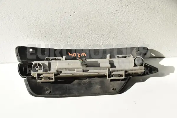 Левая противотуманная фара Mercedes C-class 2.2 CDI (W204) 2007-2015 A2049068900 it-14323 Дизель - 2