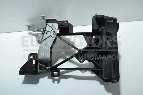 Передний правый кронштейн Mercedes GLC-class 2.2 D (W253) 2015 A2536210600 it-14449 Дизель - 2