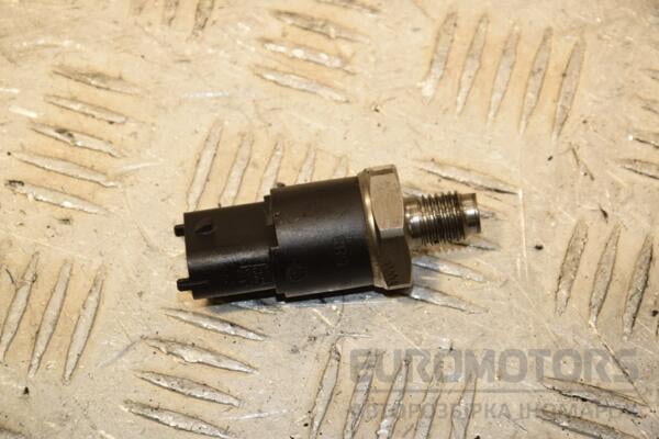 Датчик давления топлива в рейке Volvo V70 2.4td D5 2001-2006 0281002527 413626 euromotors.com.ua