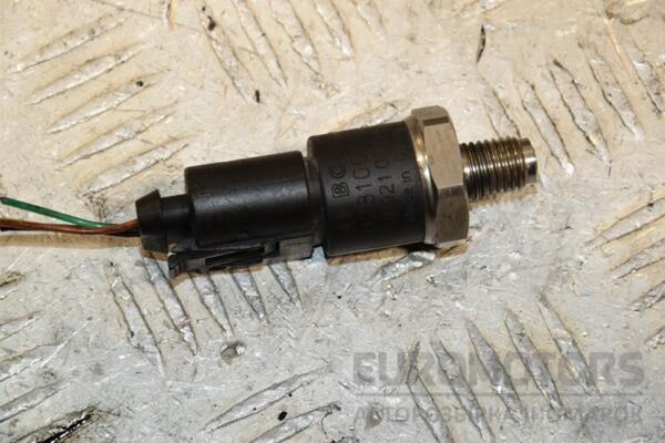 Датчик тиску палива в рейці Mercedes Vito 2.2cdi (W638) 1996-2003 0281002239 413878 euromotors.com.ua