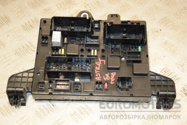 Блок предохранителей Opel Astra (J) 2009-2015 13368651 414027 euromotors.com.ua