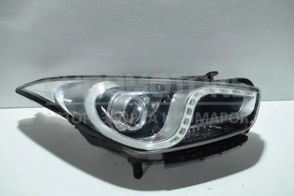 Правая фара 11- Hyundai i40 1.7 Cdti 2011 921102-3Z090 it-14719 Дизель euromotors.com.ua