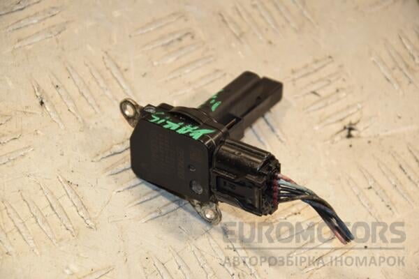 Витратомір повітря Toyota Yaris 1.33 16V 2006-2011 2220437010 417313 euromotors.com.ua