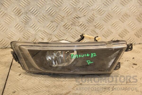 Фара противотуманная правая Skoda Octavia (A7) 2013-2020 5E0941700E 420397 euromotors.com.ua