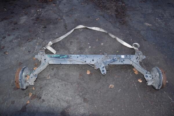 Балка задня в зборі під барабани без ABS 4-х торсіонна Renault Kangoo 1998-2008 420923 euromotors.com.ua