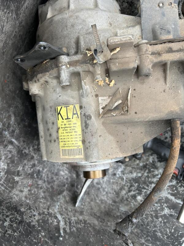 Роздавальна коробка МКПП Kia Sorento 2.5crdi 2002-2009 473003C200 BF-728 euromotors.com.ua