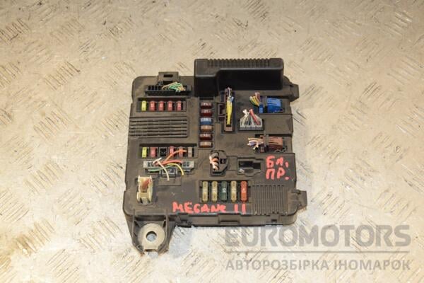Блок предохранителей Renault Megane (II) 2003-2009 8200306033 422295 euromotors.com.ua