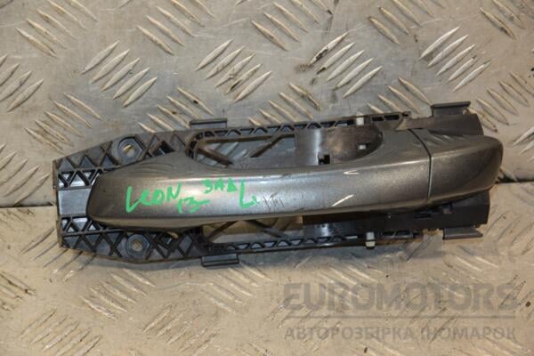Ручка дверей зовнішня задня ліва (дефект) Seat Leon 2013 422735 euromotors.com.ua