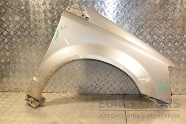 Крыло переднее правое (дефект) Chrysler Voyager 2008-2016 68029130AA 422916 euromotors.com.ua