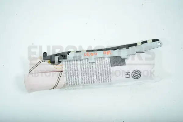Подушка безопасности правого сиденья Seat Leon 2.0 TDI 2013 5G0880242C it-15403 Дизель euromotors.com.ua